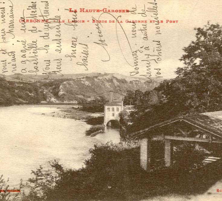 Carte Postale Lavoir et Pont suspendu